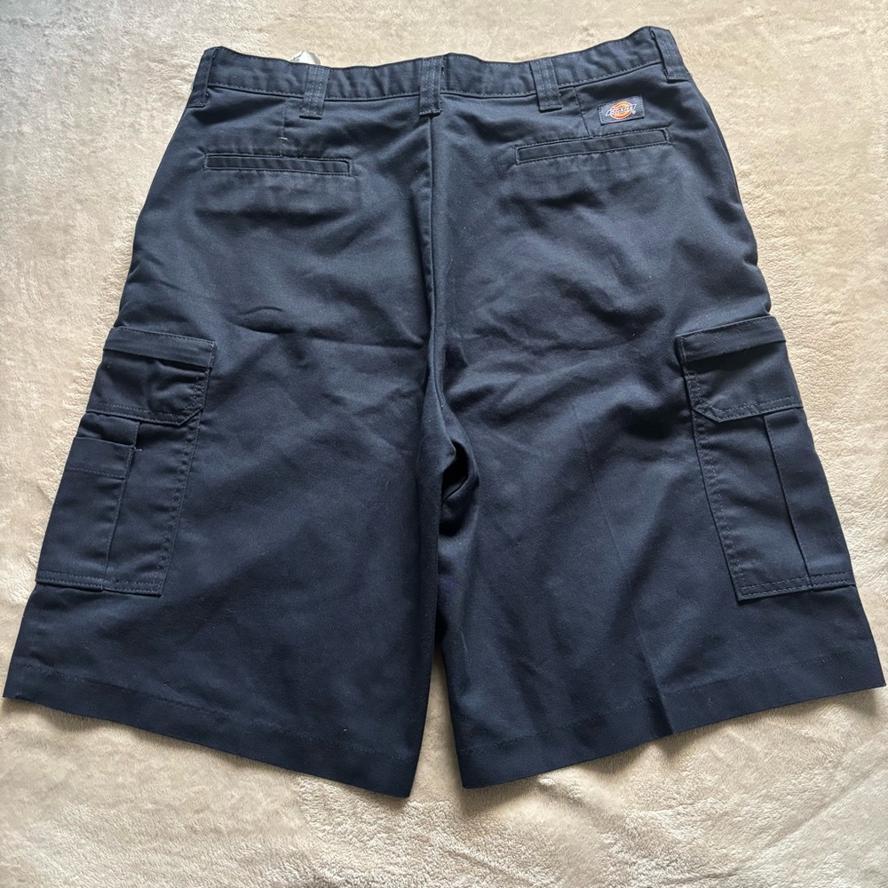 Dickies Men's Navy Cargo Shorts size 36 - Picture 2 of 7